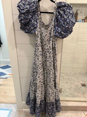 NWT Doen Cream and Navy Floral Blouse